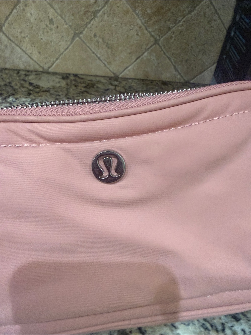 lululemon athletica Dusty Pink Crossbody Camera Bag - Picture 7 of 8